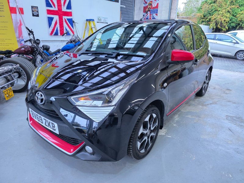 Black 2019 Toyota Aygo 1.0 VVT-i x-trend Hatchback 5dr Petrol Manual Euro 6 71 ps in Faringdon