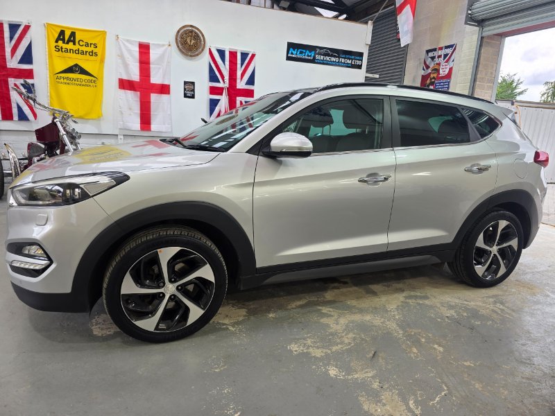 Hyundai Tucson 2.0 CRDi Premium SE SUV 5dr Diesel Manual 4WD Euro 6 185 ps for sale in Faringdon